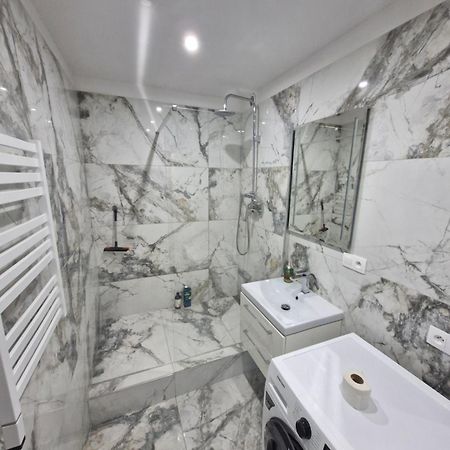 Peti Apartman Centrum Галанта Екстериор снимка
