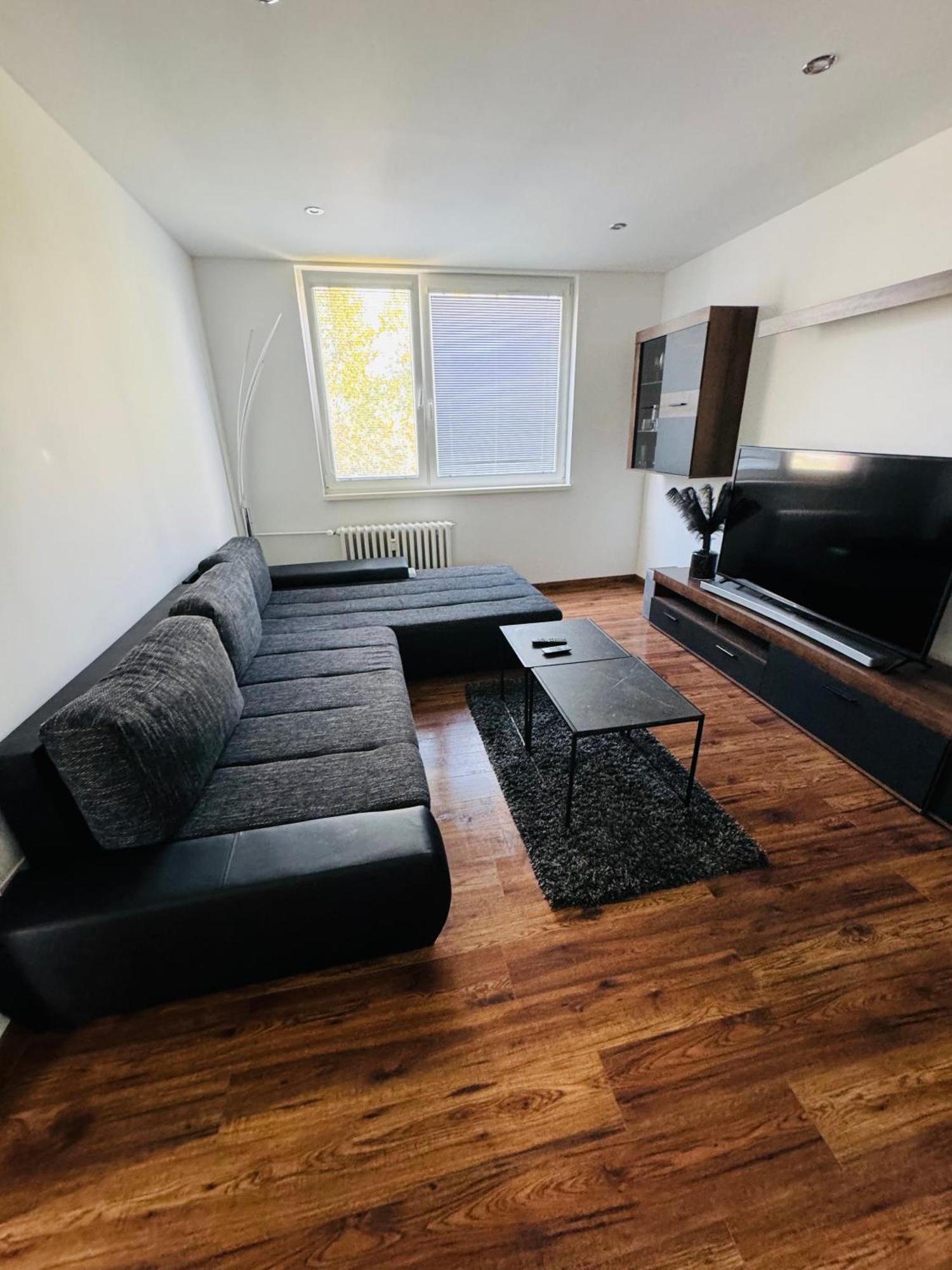Peti Apartman Centrum Галанта Екстериор снимка