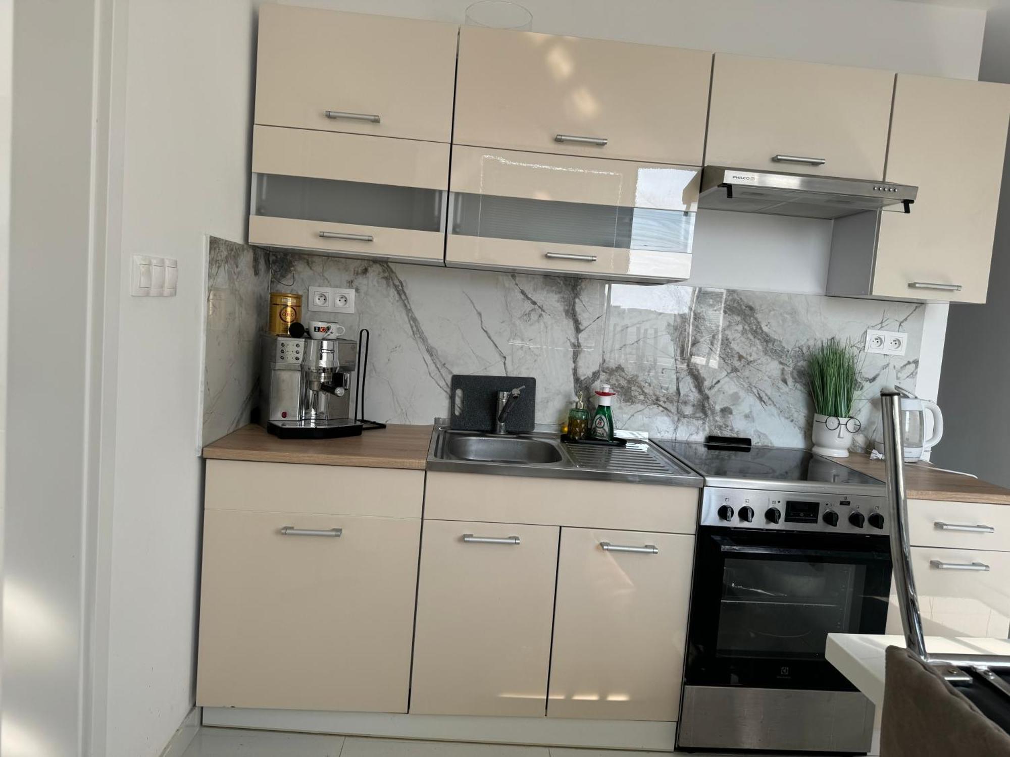 Peti Apartman Centrum Галанта Екстериор снимка