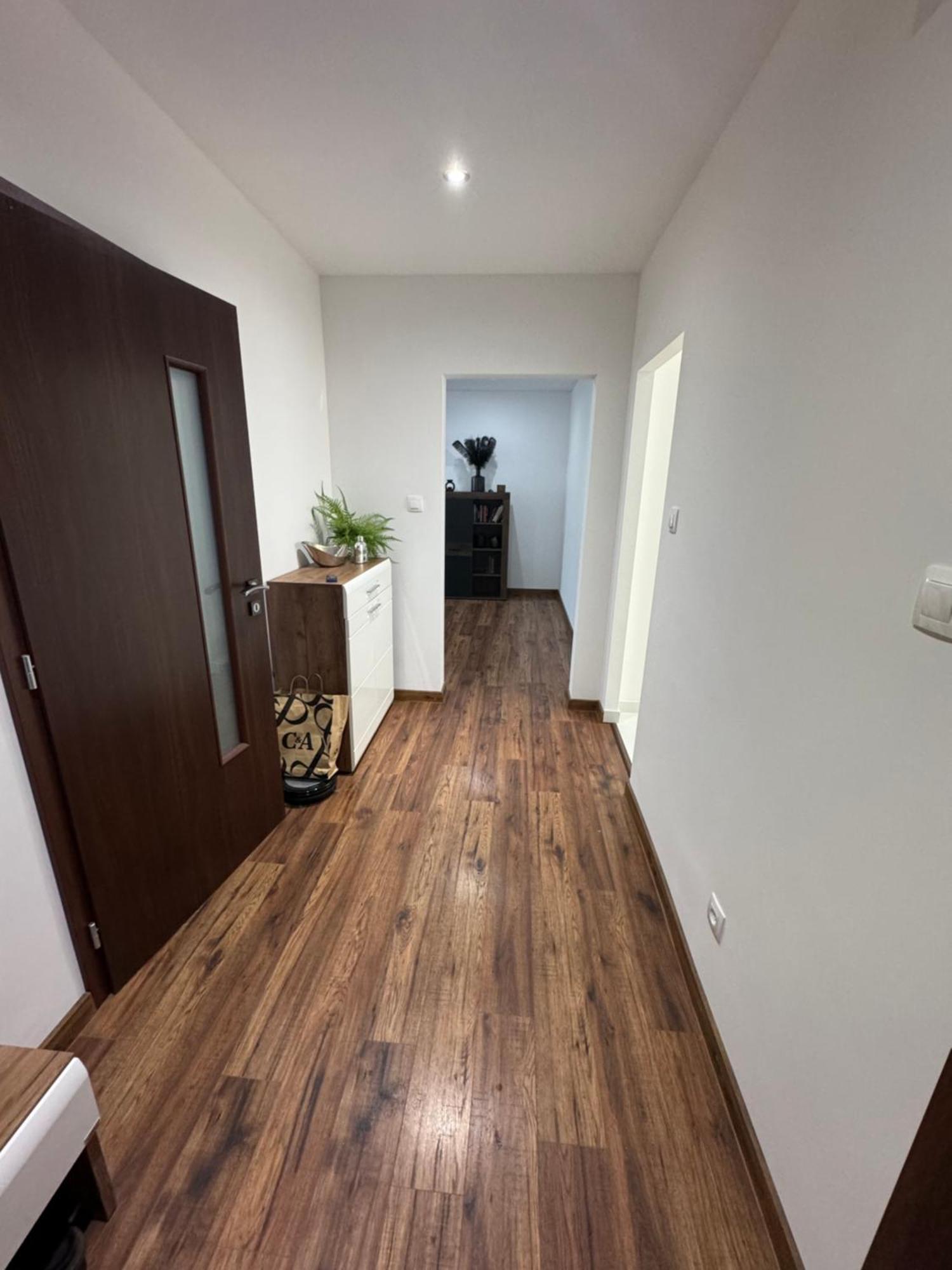 Peti Apartman Centrum Галанта Екстериор снимка