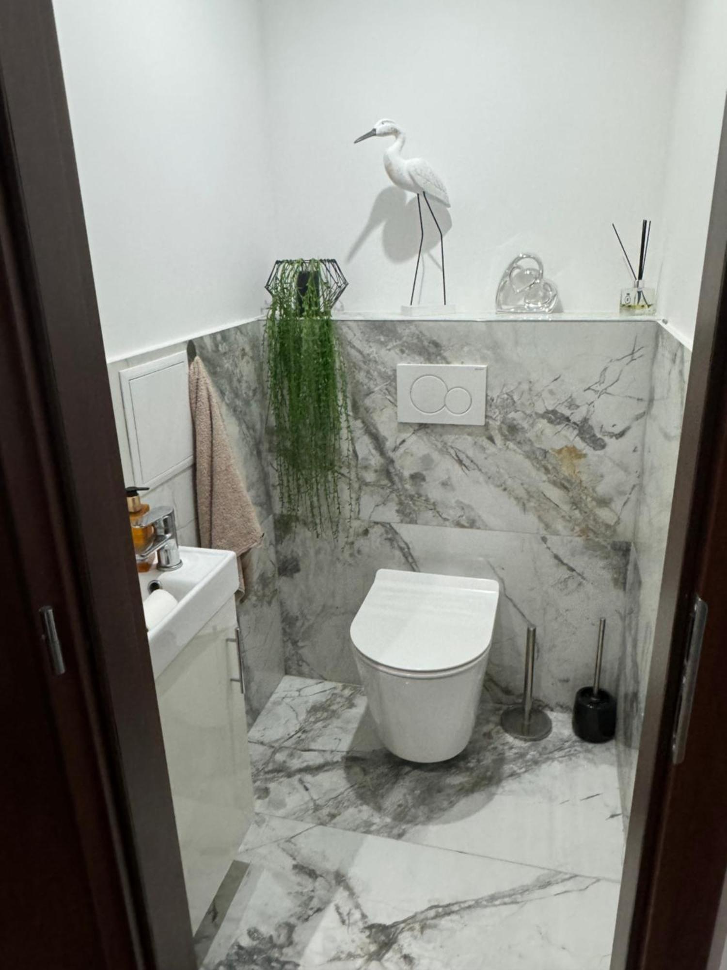 Peti Apartman Centrum Галанта Екстериор снимка