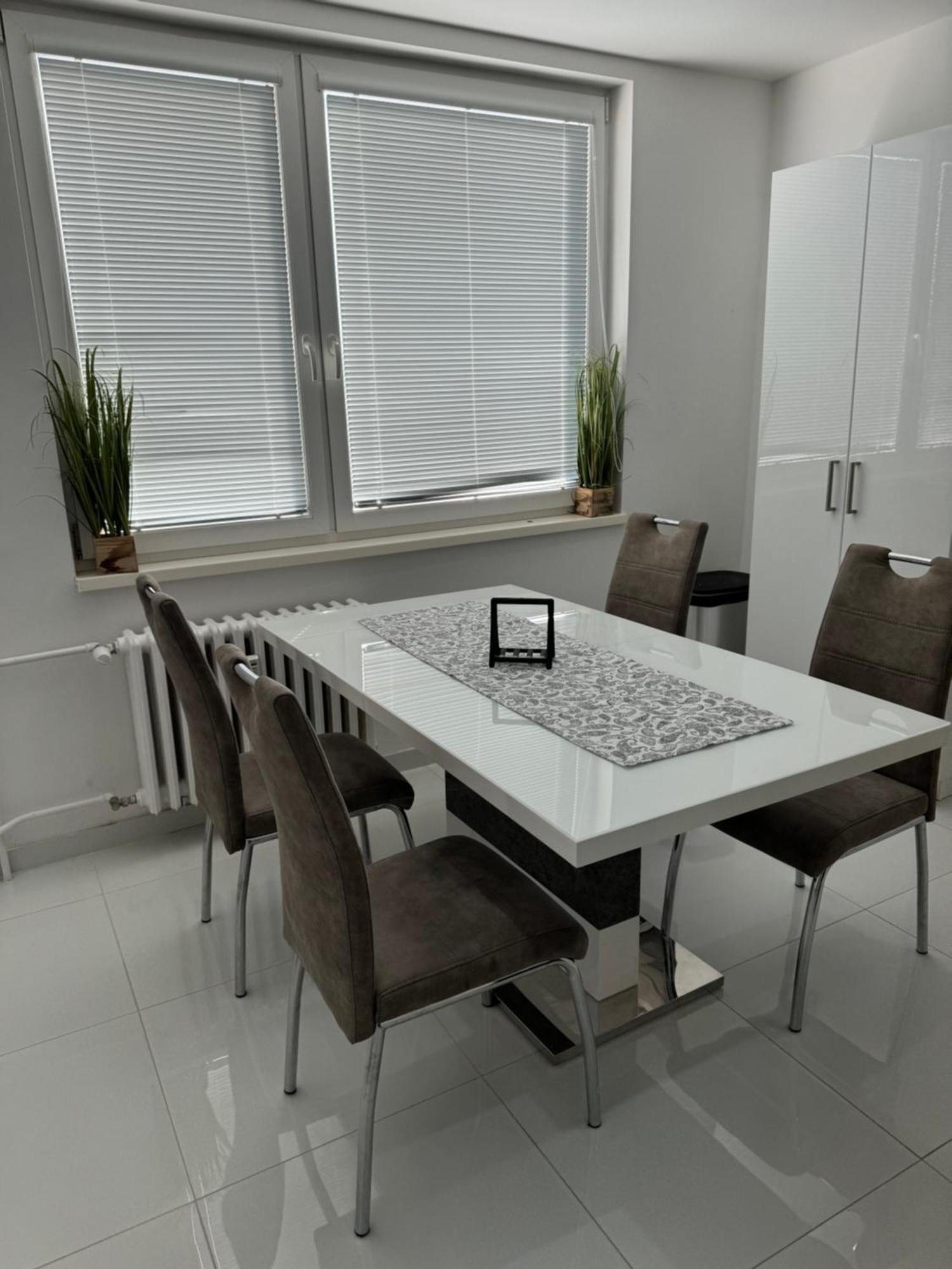 Peti Apartman Centrum Галанта Екстериор снимка